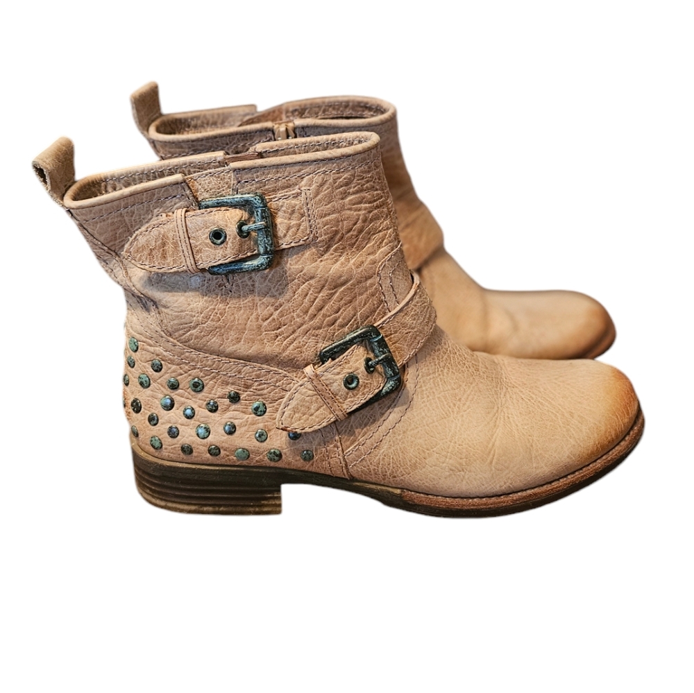 Naya Anthropologie Women's Distressed Agatha Taupe Moto Boots Size 9M